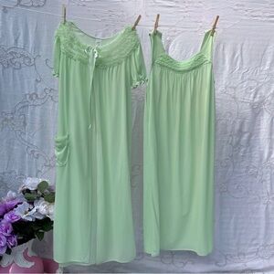 1940s green nightgown and robe peignoir set